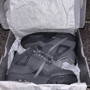 Jordan 4s